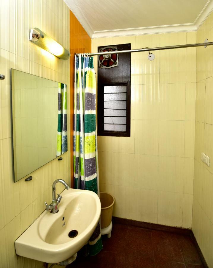 2Bhk Comfortable Furnished Serviced Apartments In Hauz Khas - Woodpecker Apartments New Delhi Exterior photo