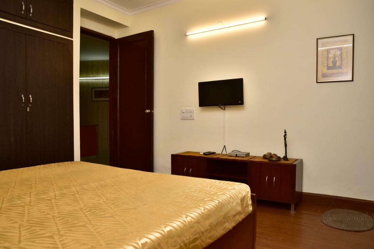 2Bhk Comfortable Furnished Serviced Apartments In Hauz Khas - Woodpecker Apartments New Delhi Exterior photo