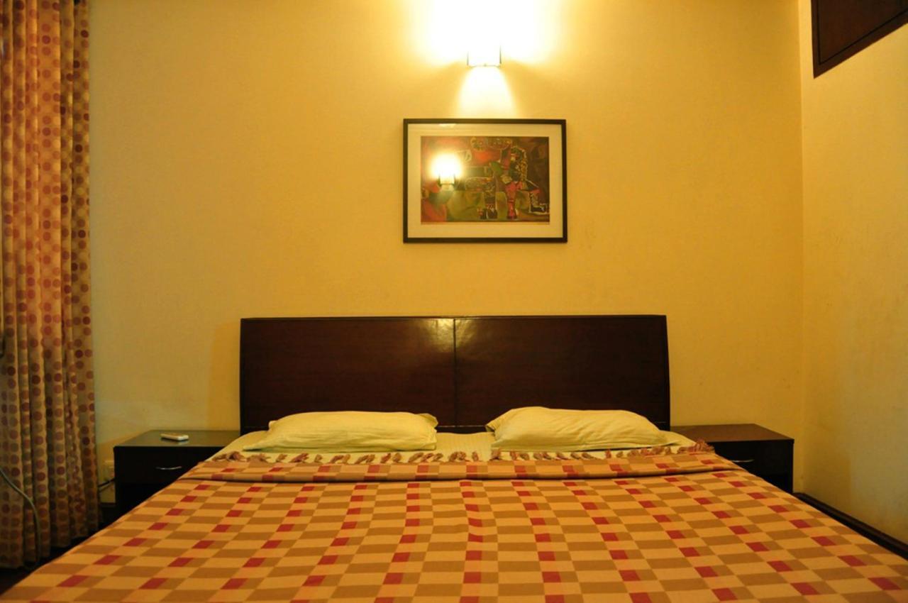 2Bhk Comfortable Furnished Serviced Apartments In Hauz Khas - Woodpecker Apartments New Delhi Room photo